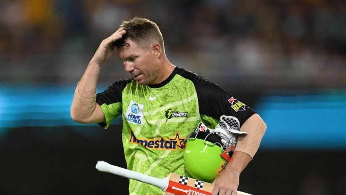 David Warner ruled out of Sydney Thunder's BBL 2025-26 opener with beach injury David Warner in Sydney Thunder jersey as he is ruled out of BBL 2025-26 season opener against Hobart Hurricanes with right-leg injury sustained on beach