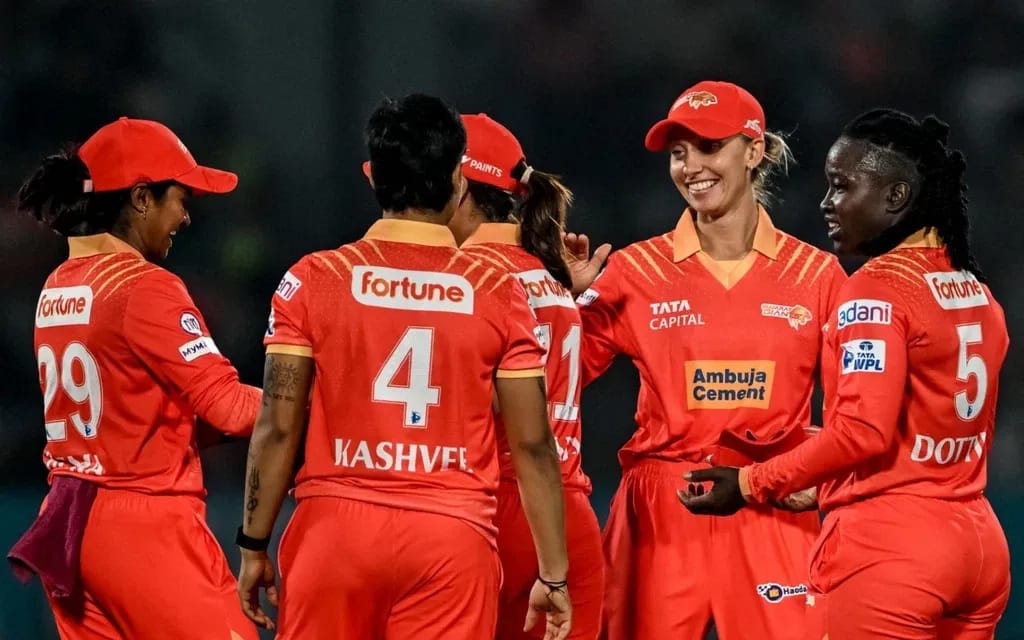 Gujarat Giants WPL 2026 retention announcement showing only Ashleigh Gardner and Beth Mooney retained while Laura Wolvaardt, Harleen Deol, and 14 others released for complete squad rebuild with Rs 9 crore maximum auction purse.