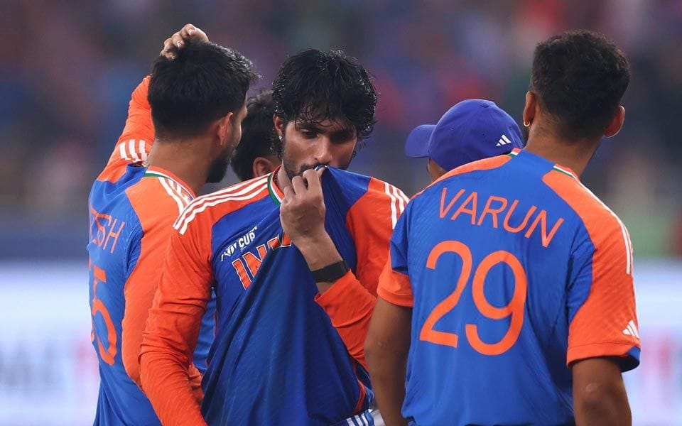 Indian cricket team celebrates Asia Cup 2025 victory without receiving the trophy after refusing to accept it from ACC chief Mohsin Naqvi in Dubai.