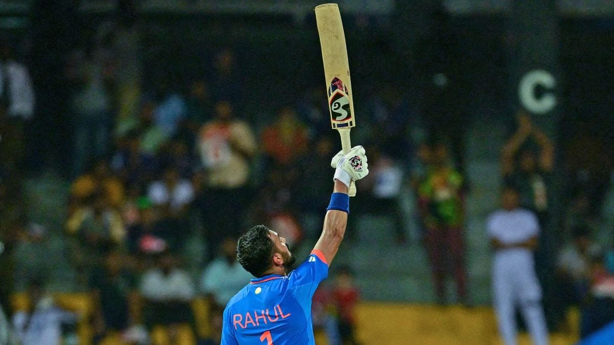 KL Rahul celebrating his century against Pakistan in the 2023 Asia Cup Super 4s with his back turned to the dressing room, a gesture that prompted a conversation with coach Rahul Dravid.