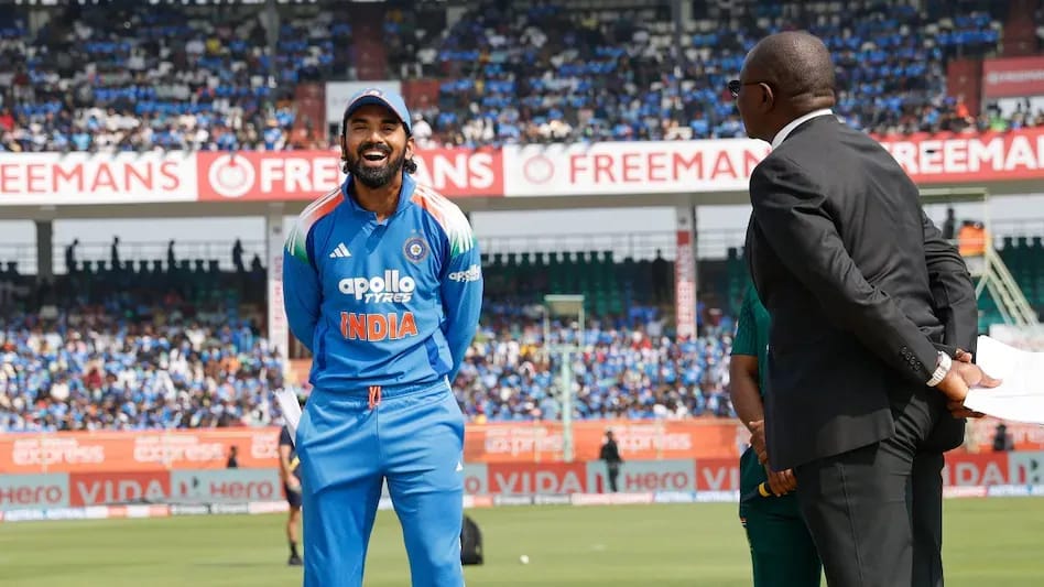 KL Rahul celebrates with epic fist pump after winning toss vs South Africa 3rd ODI Visakhapatnam, ending India's 20-game losing streak