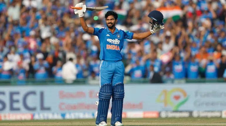 Ruturaj Gaikwad celebrates maiden ODI century with Virat Kohli after 195-run stand powers India to 358/5 vs South Africa in Raipur 2nd ODI