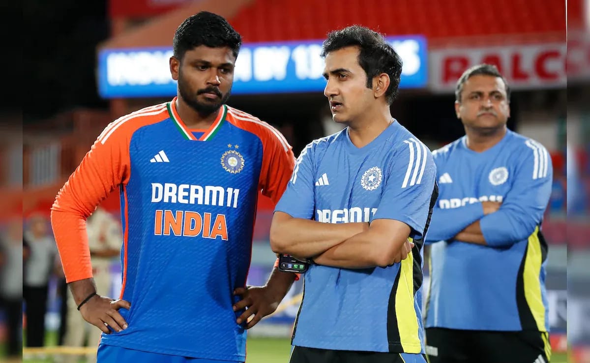 Sanju Samson discussing something with team India's coach Gautam Gambhir 