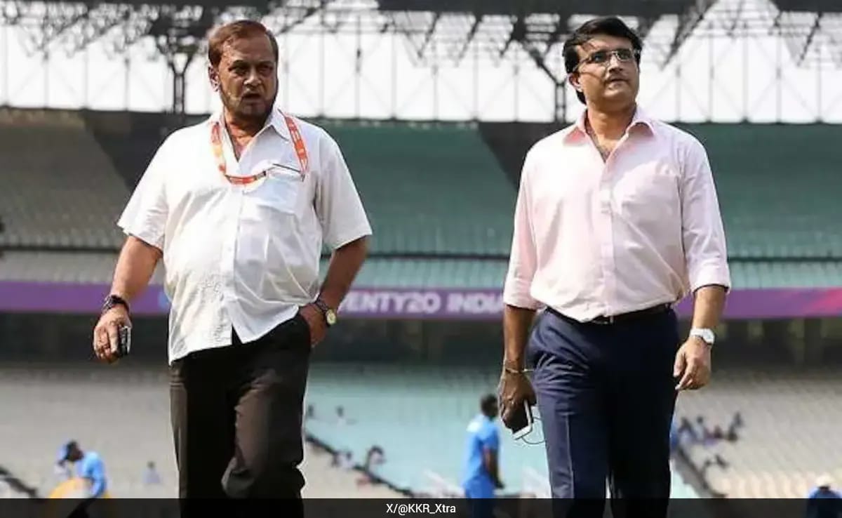 Sourav Ganguly CAB president dissatisfied with Eden Gardens pitch prepared without water for four days per Team India instructions November 2025