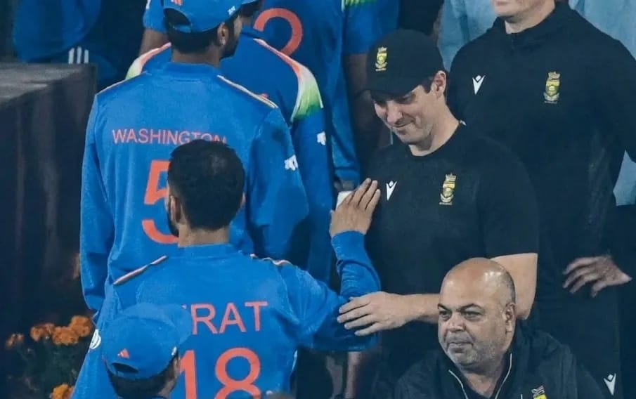 Did Virat Kohli Snub Handshake With South Africa Coach Shukri Conrad? Viral Video Sparks Debate Viral video shows Virat Kohli appearing to snub handshake with South Africa coach Shukri Conrad after first ODI in Ranchi amid heated 'grovel' remarks controversy