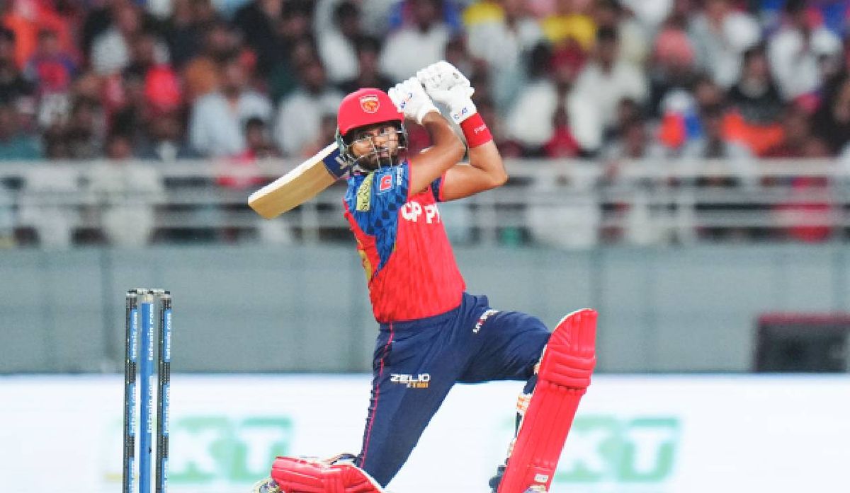 Shreyas Iyer in batting action for Punjab Kings against Sunrisers Hyderabad in IPL 2026 Match 17 at Mullanpur, on his way to an unbeaten 69 off 33 balls
